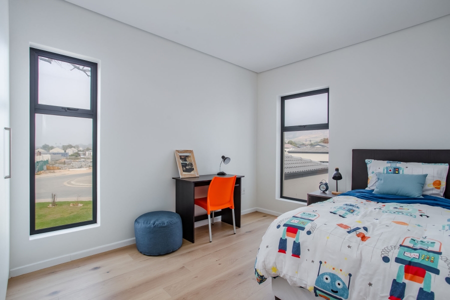 3 Bedroom Property for Sale in Honeydew Country Estate Western Cape